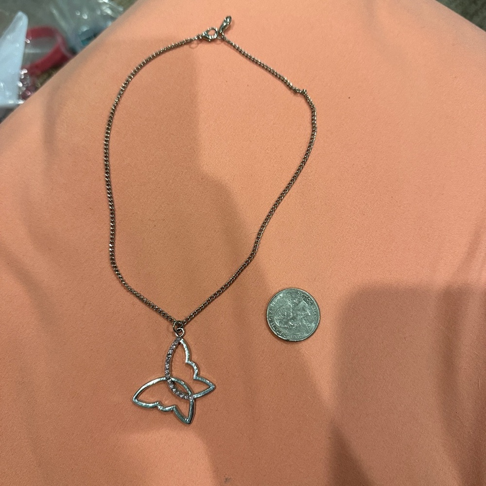 Necklaces - Picture 5 of 6